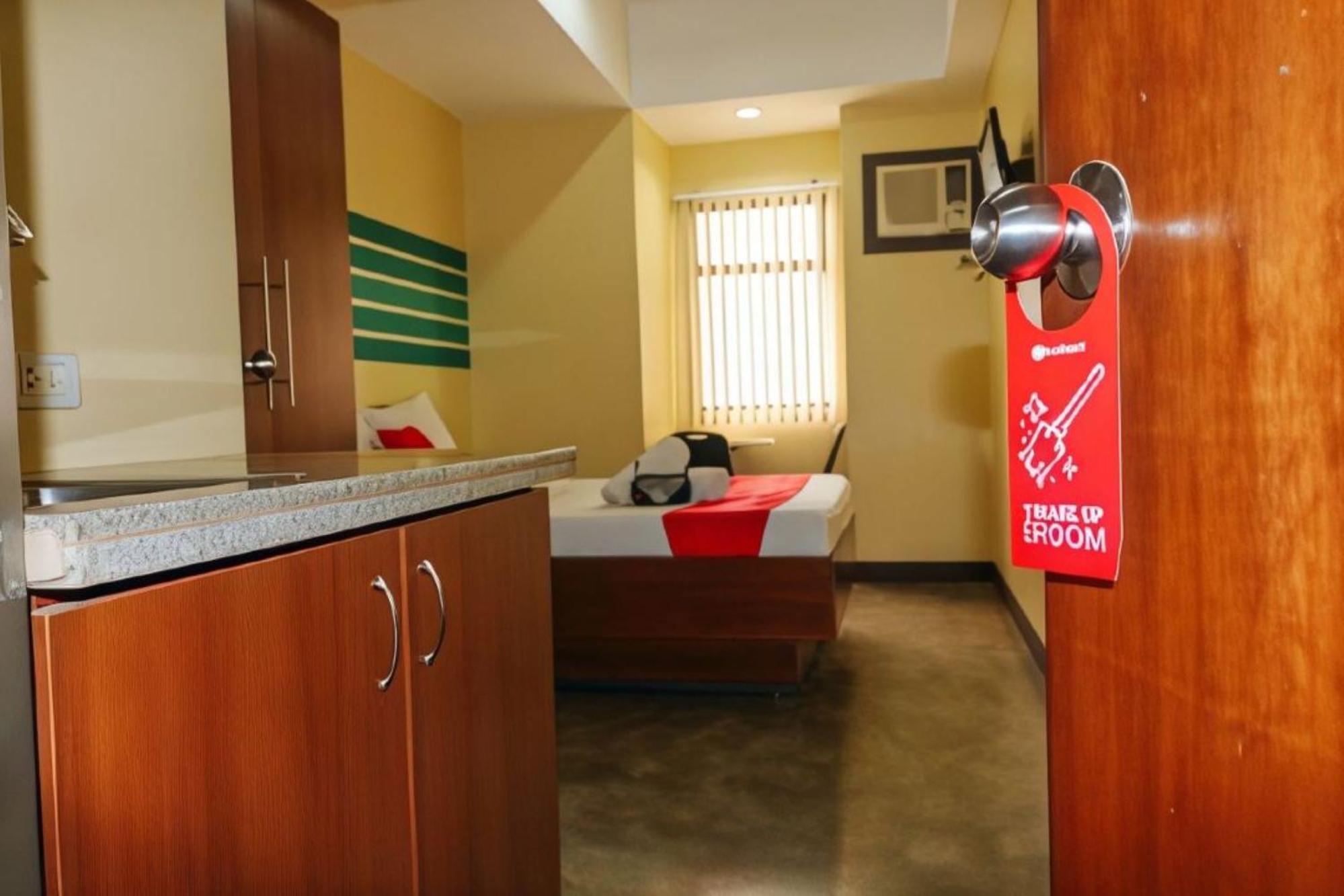 Отель Reddoorz @ Mj Cuenco Avenue Себу Экстерьер фото